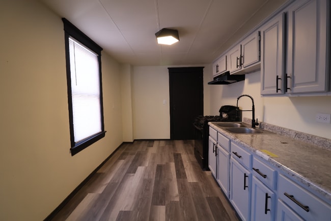 Building Photo - 673 Delaware St