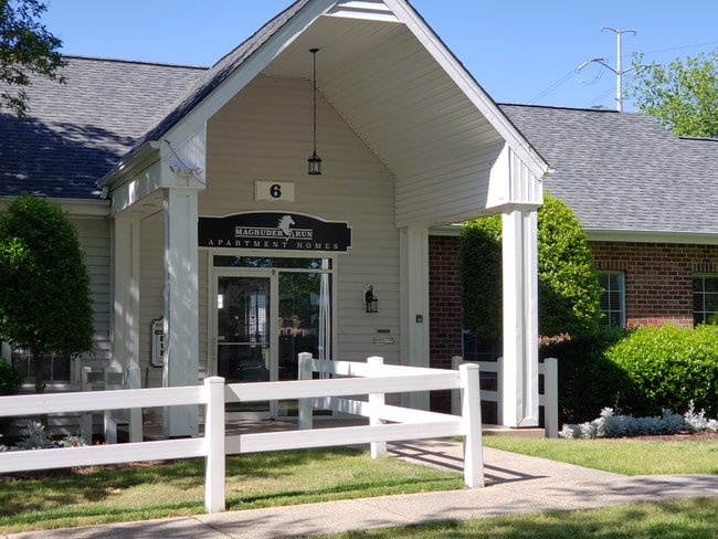 Building Photo - Magruder Run