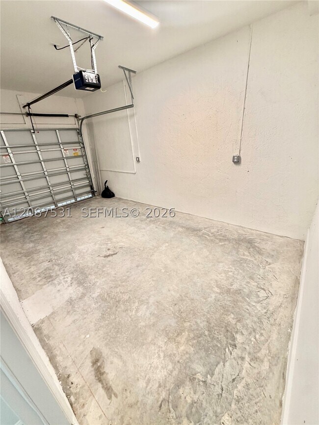 Foto del edificio - 13329 SW 233rd St