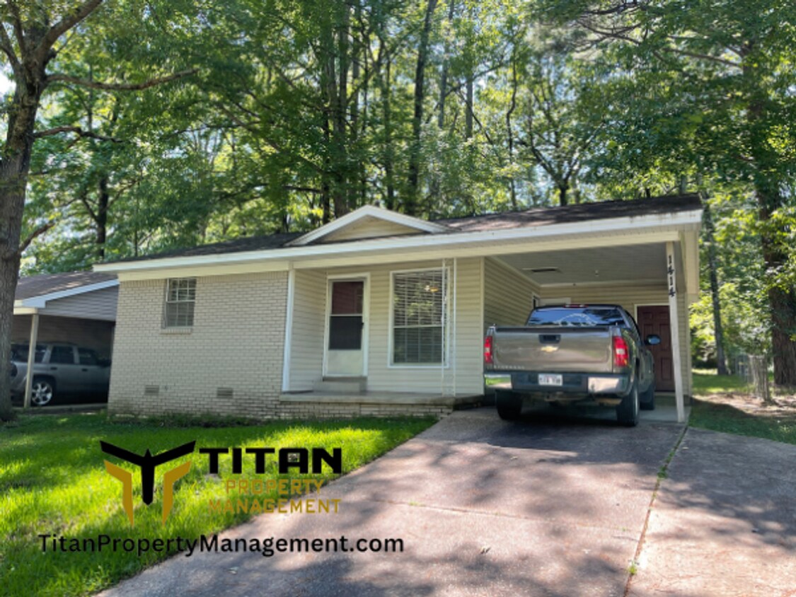 Foto principal - 3 bed home available for rent!