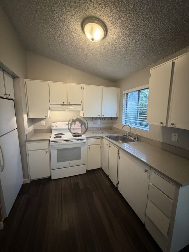 Foto del edificio - Tualatin- 68th.  9 Units #2025-1750
