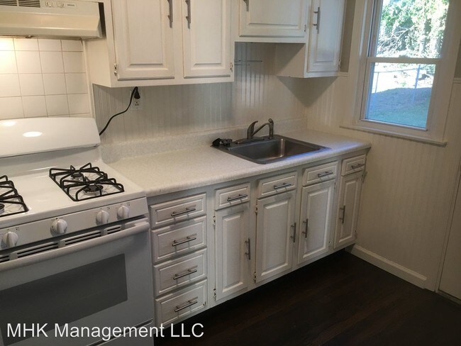 Building Photo - 2 br, 1 bath House - 9819 Easbrook Dr.