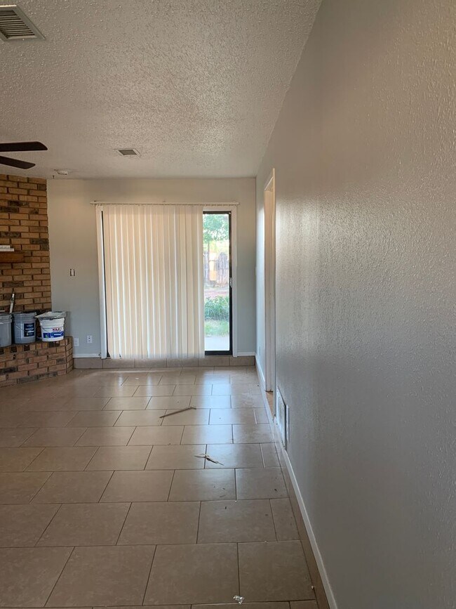 Building Photo - 149 Torreon