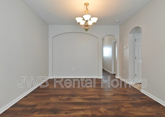 Foto del edificio - 268 Silver Glen Ave