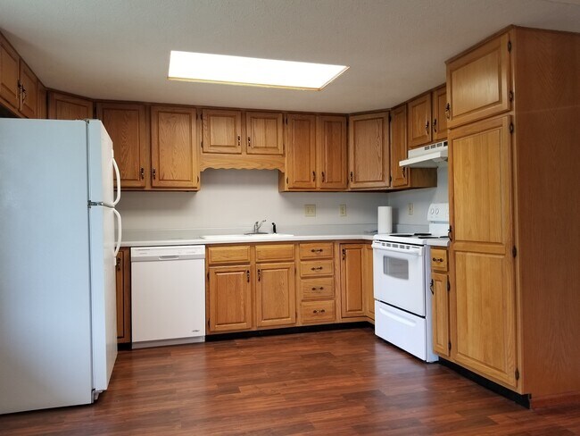 Foto del edificio - * August 2025* GREAT 3 bed House!!