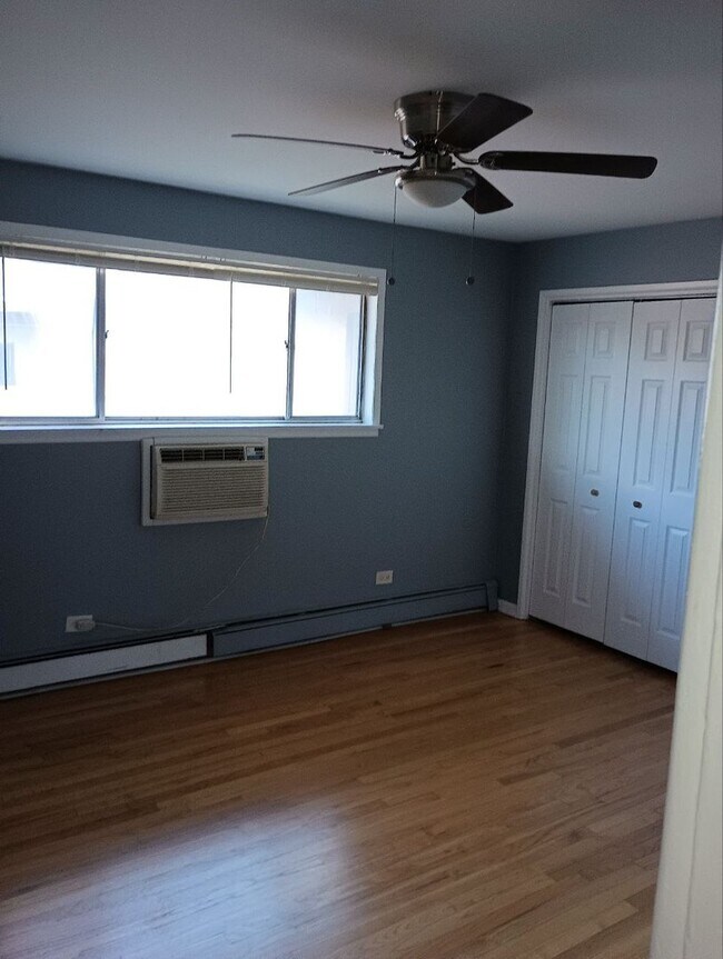 Foto del edificio - 7909 S Greenwood Ave