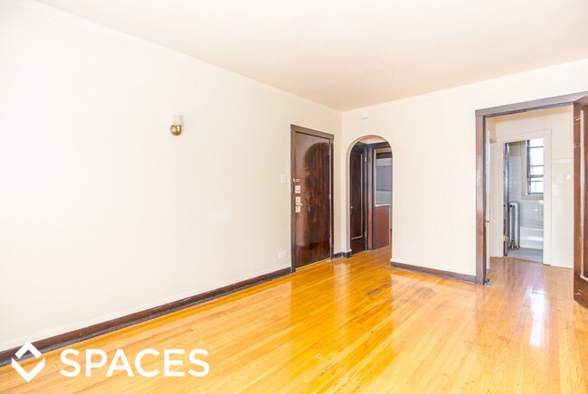 Foto del edificio - 2102 W Ainslie St