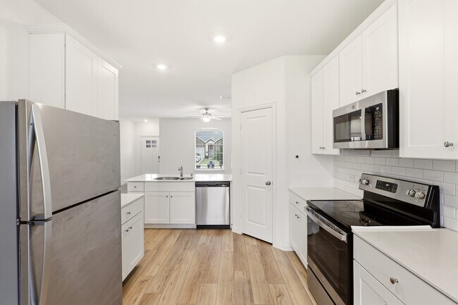 Foto del edificio - 5105 Greywing Dr