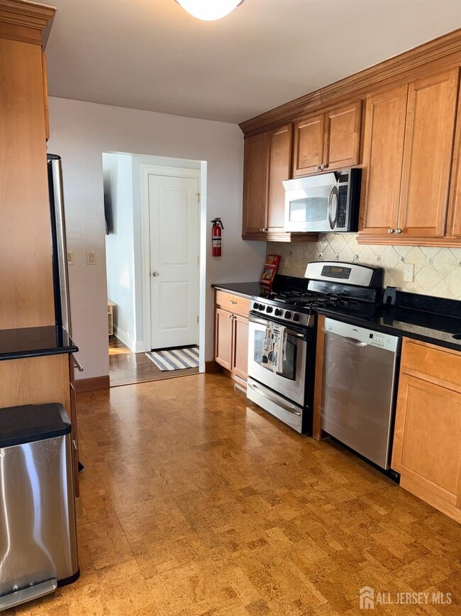 Foto del edificio - 27 Rector Ave