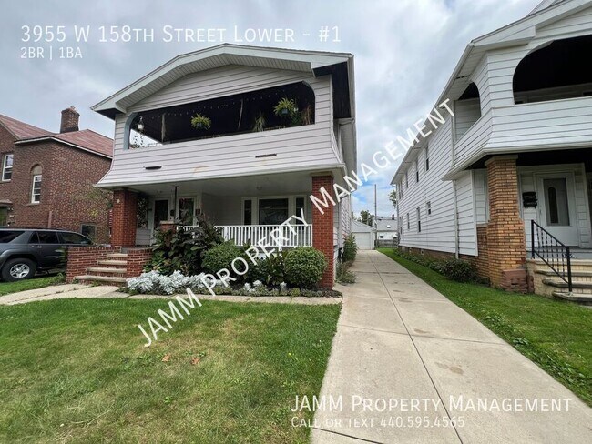 Foto del edificio - 2-Bedroom Duplex apartment in Cleveland!!