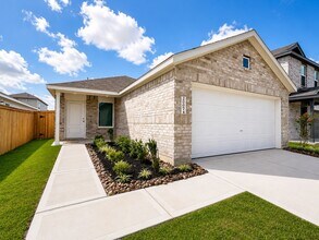 Building Photo - 20074 White Dove Dr
