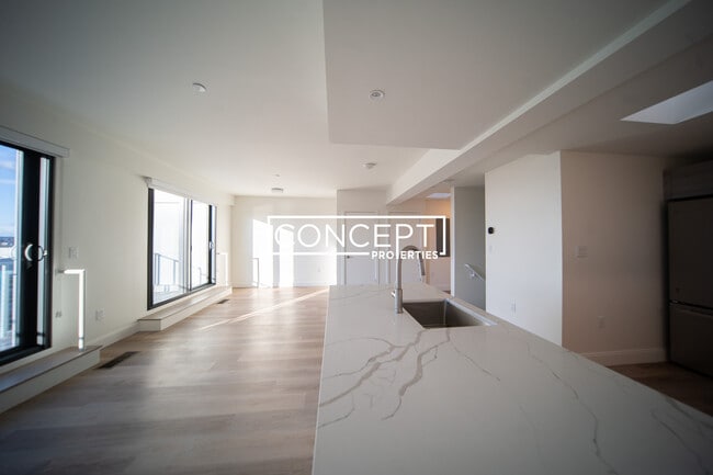 Building Photo - 1079 Commonwealth Ave