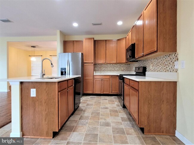 Building Photo - 453 Aston Villa Dr
