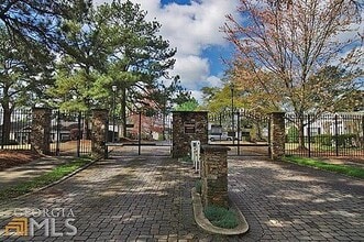 Building Photo - 1581 Stone Gate Ln SE