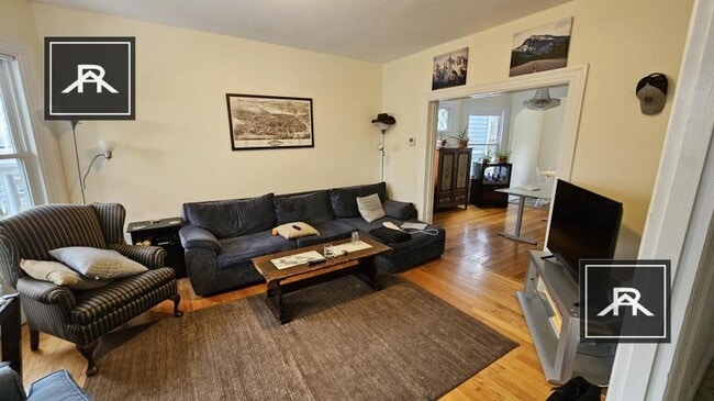 6 bedroom in Brighton MA 02135 - 6 bedroom in Brighton MA 02135 House
