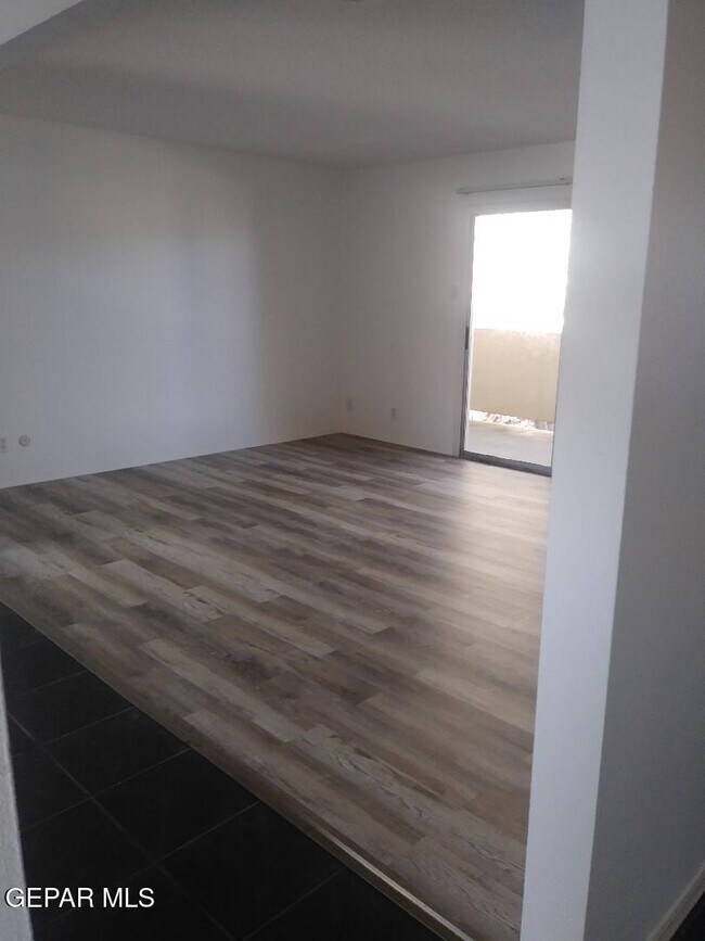 Foto del edificio - 4141 Westcity Ct