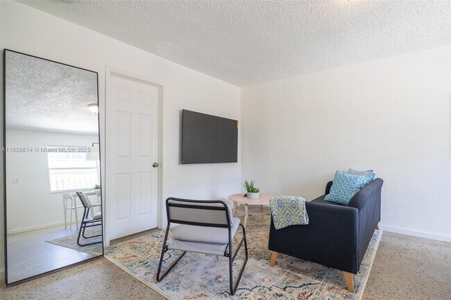 Foto del edificio - 605 SW 14th Terrace