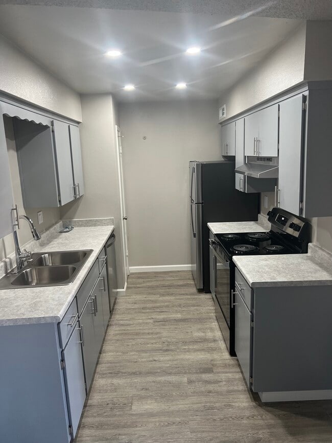 cocina remodelada - Tanglewood Apartments