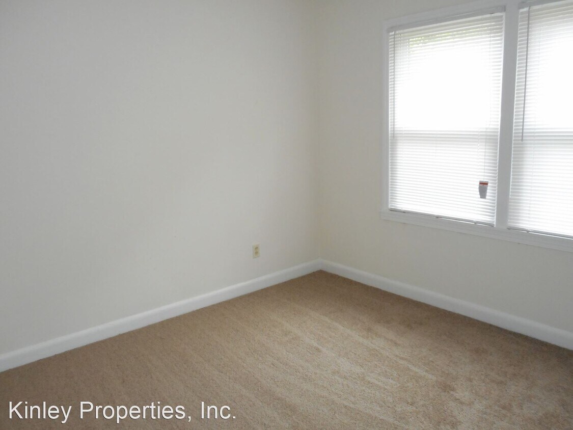 Building Photo - 2424 Rachel St