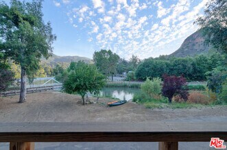 Building Photo - 2310 Laguna Cir Dr