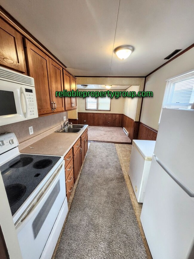 Building Photo - New Price - Fort Wayne