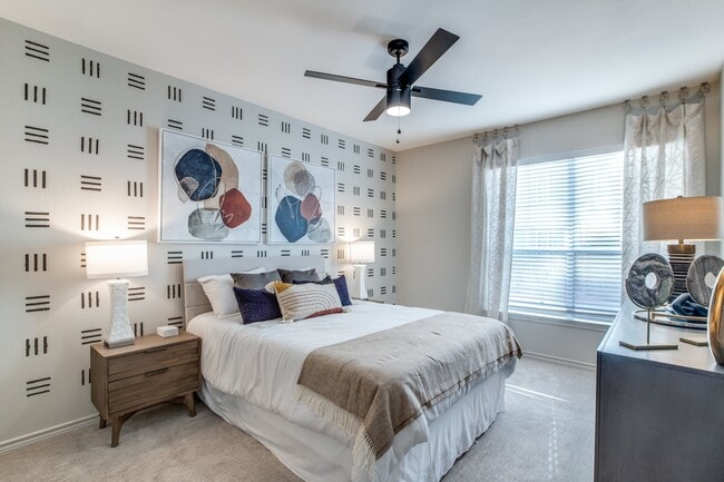 Building Photo - Marcella Memorial Heights