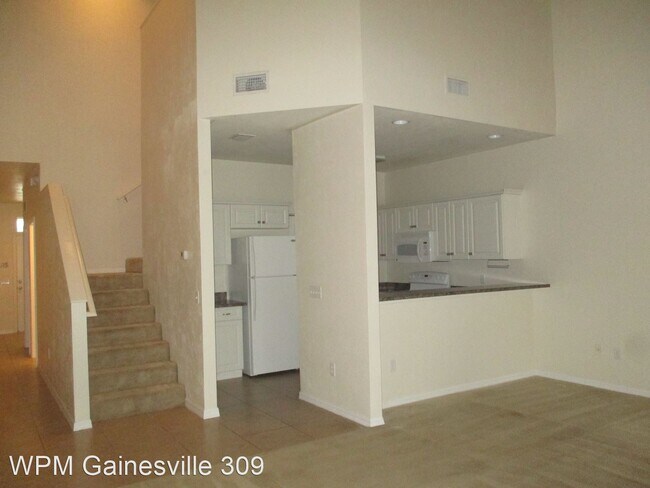 Building Photo - 2 br, 2 bath House - 1561 NW 29th Road Unit 6