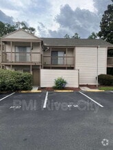 Building Photo - 2300 Twelve Oaks Dr