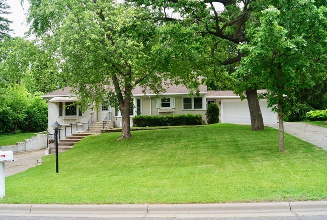 Building Photo - 3050 Woodbridge St