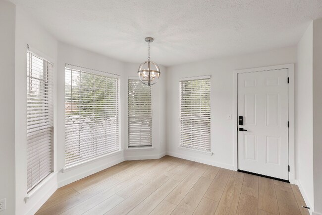 Foto del edificio - 5742 Brentwood Meadows Cir