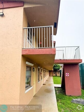 Building Photo - 95 NE 41st St
