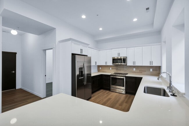 Interior Photo - Union Block Property