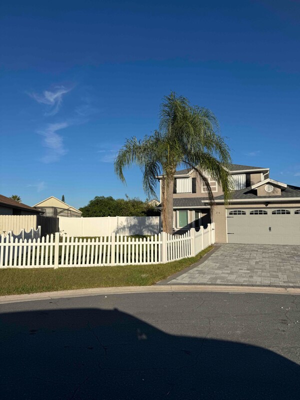 Foto del edificio - 218 Kellwood Ct