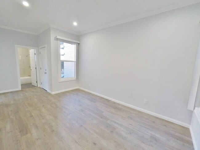 Building Photo - 602 22nd St