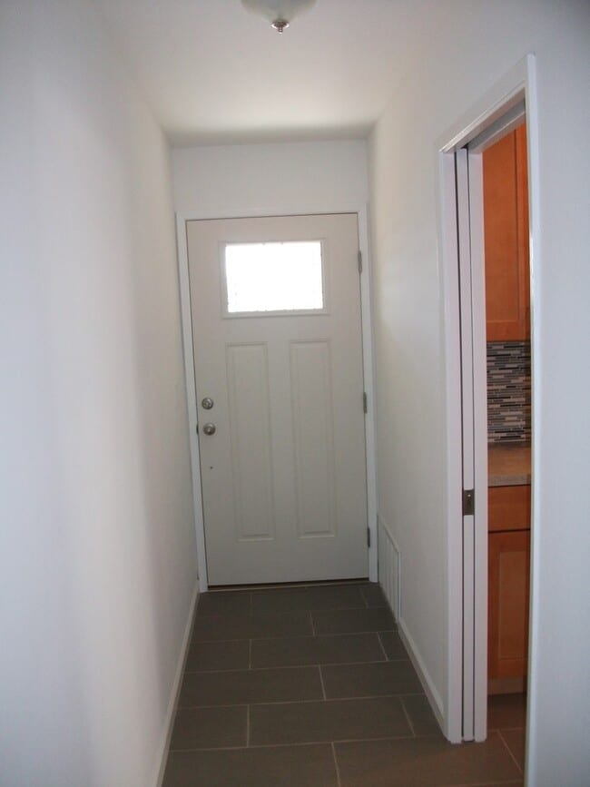 Foto del edificio - Refreshed 3bd/2bath House - Looks Brand new inside