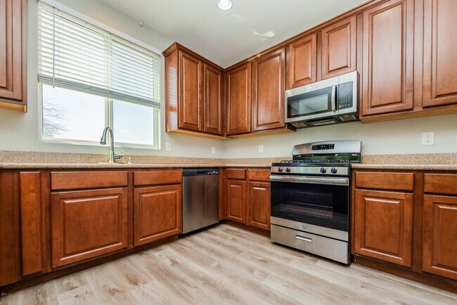 Foto del edificio - 2405 Breckle Key Ave