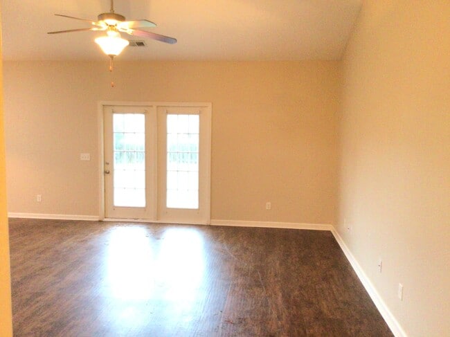 Building Photo - 26 Bay Willow Ct