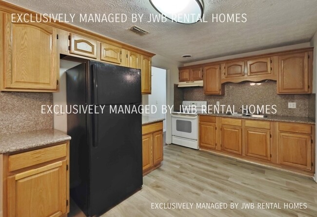 Building Photo - 8539 Darlington Dr