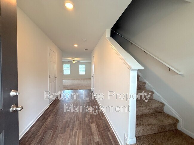 Building Photo - 169 Wellshire Dr