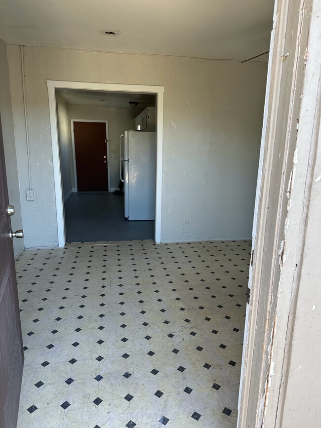 Looking in Front Door - 4655 Boca Chica Blvd