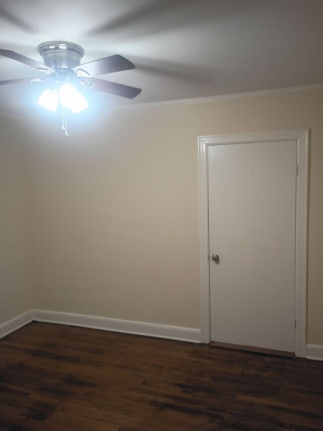 Building Photo - 4 Success Realty is now offering this 3-bedroom 1 bath home