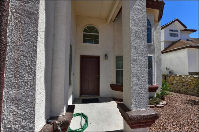 Foto del edificio - 253 Summerbrooke Ct