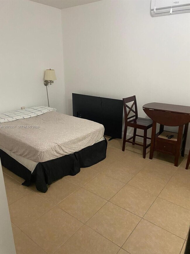 Foto del edificio - 2529 NE 41st Terrace