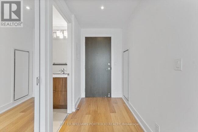 Building Photo - 6 Parkwood Ave