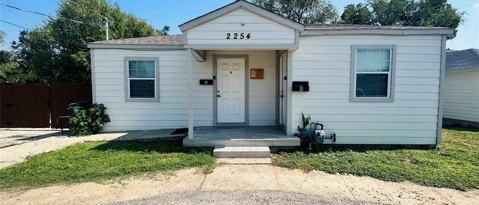 Foto principal - 2254 Areba St