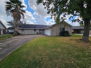 Building Photo - 5526 Whispering Creek Way