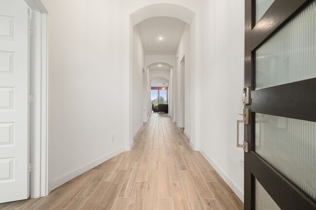 Foto del edificio - 6722 Waxbill Rd