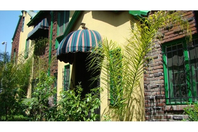 Foto del edificio - 4214 W Adams Blvd