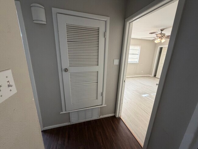 Foto del edificio - 5412 39th Dr