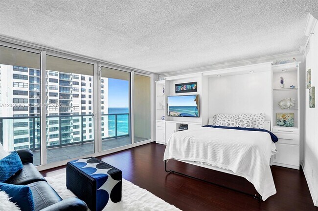 Building Photo - 2501 S Ocean Dr